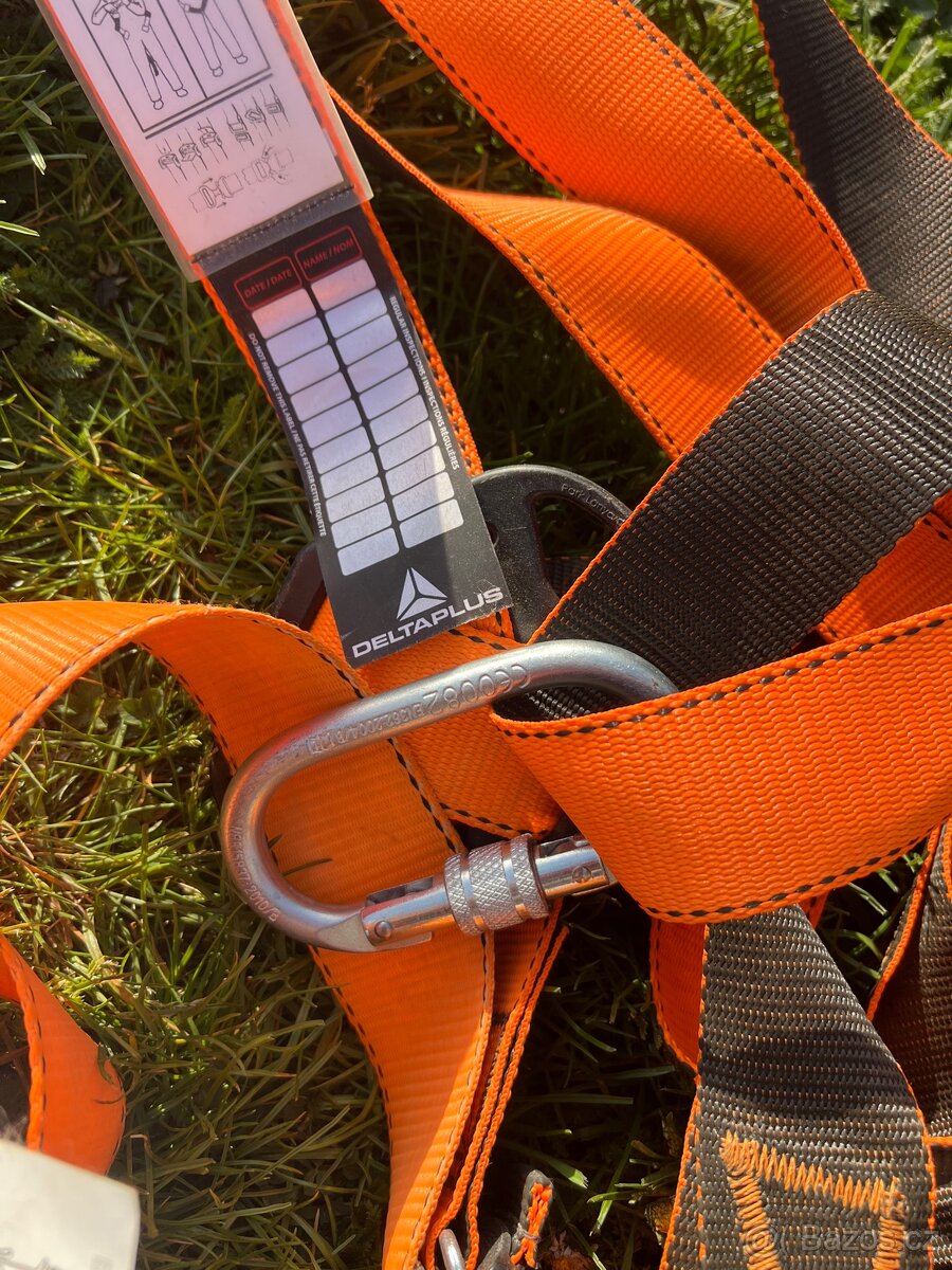 Protipadovy postroj Delta Plus - 2