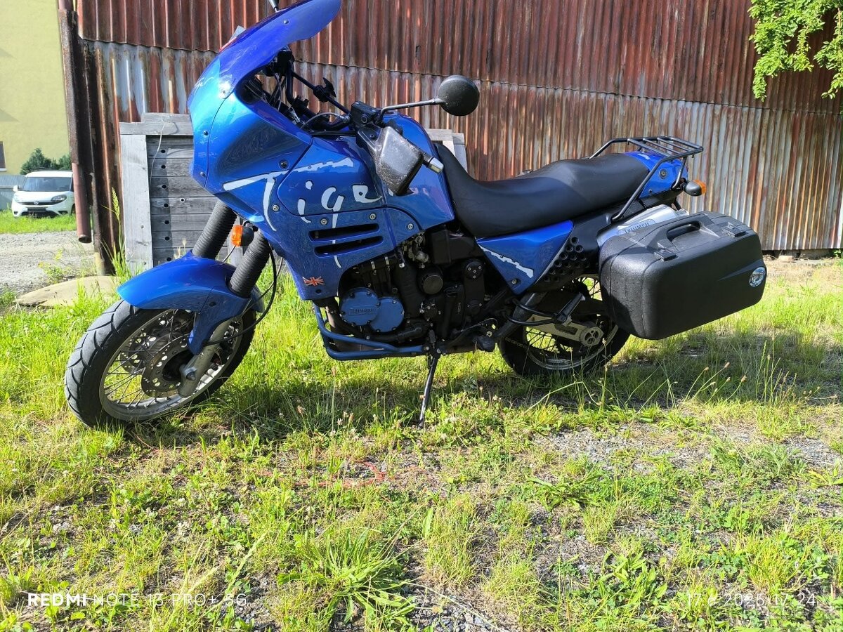Triumph Tiger T400 - 2