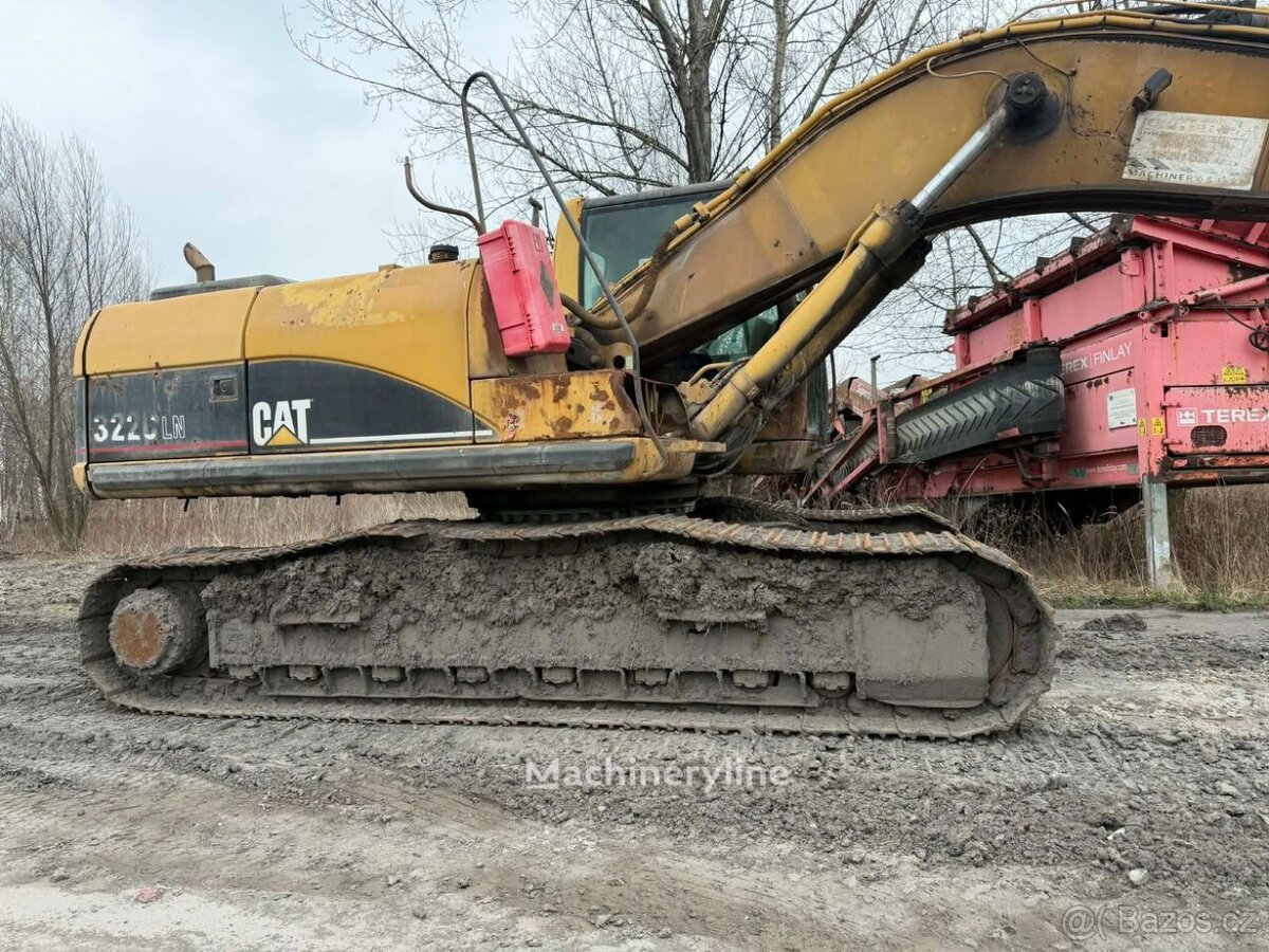 Pásové rýpadlo Caterpillar 322C - 2