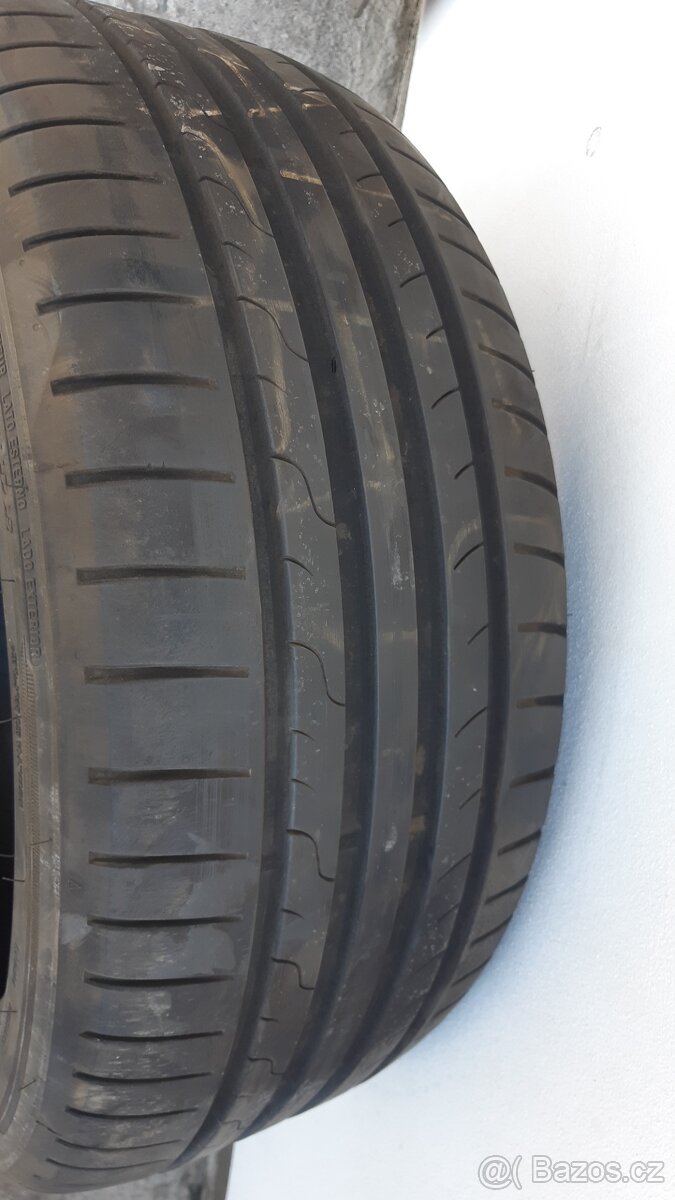 Pneu Dunlop 225/45 R17 - 2