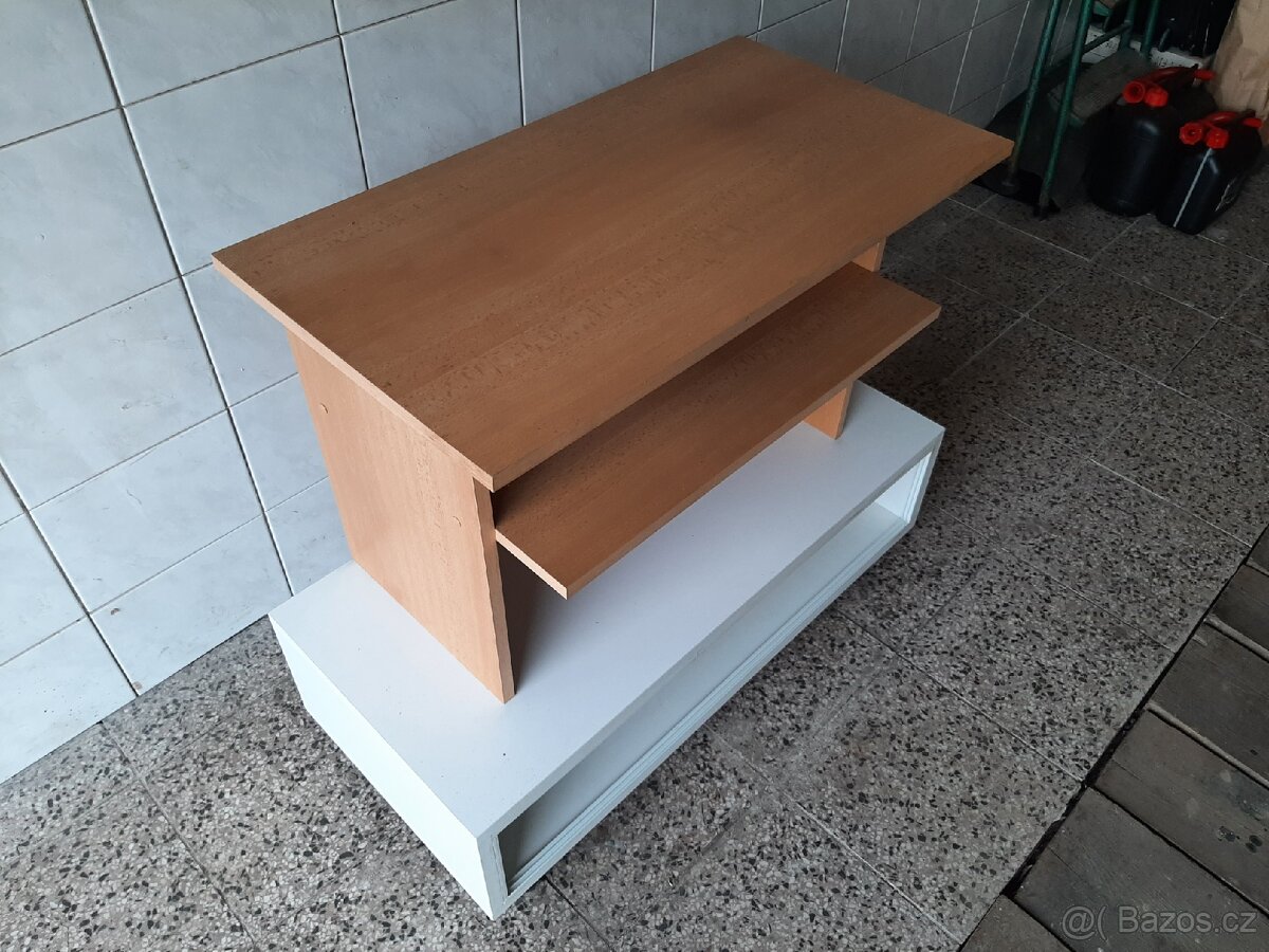 Televizní stolek na kolečkách - 2