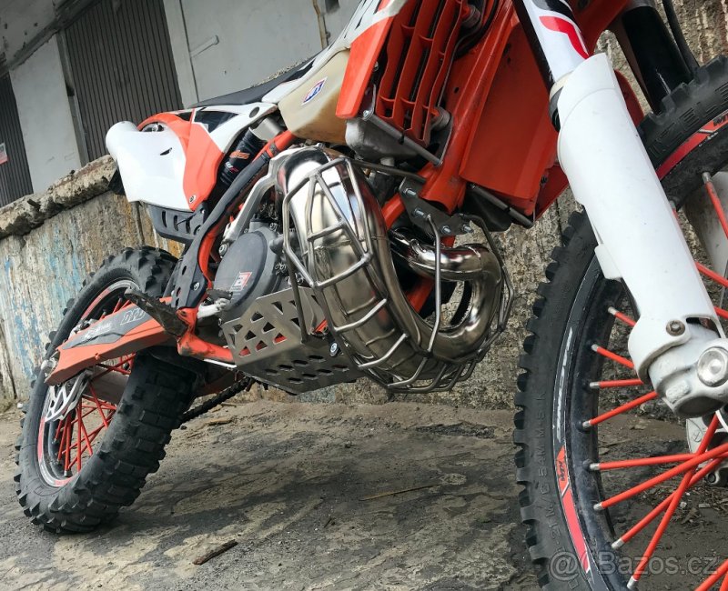 KTM Husqvarna Beta Gas Gas kryt kolene výfuku