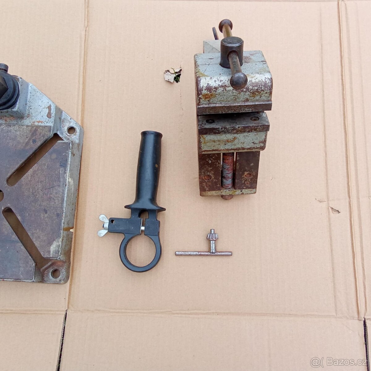 Stojan na vrtačku + svěrák+ příklepová vrtačka Zn.Bosh - 2