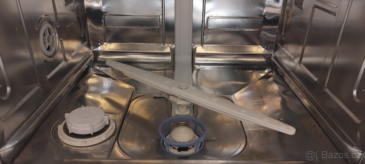 Vestavná myčka Whirpool ADG 9836/1 - 2