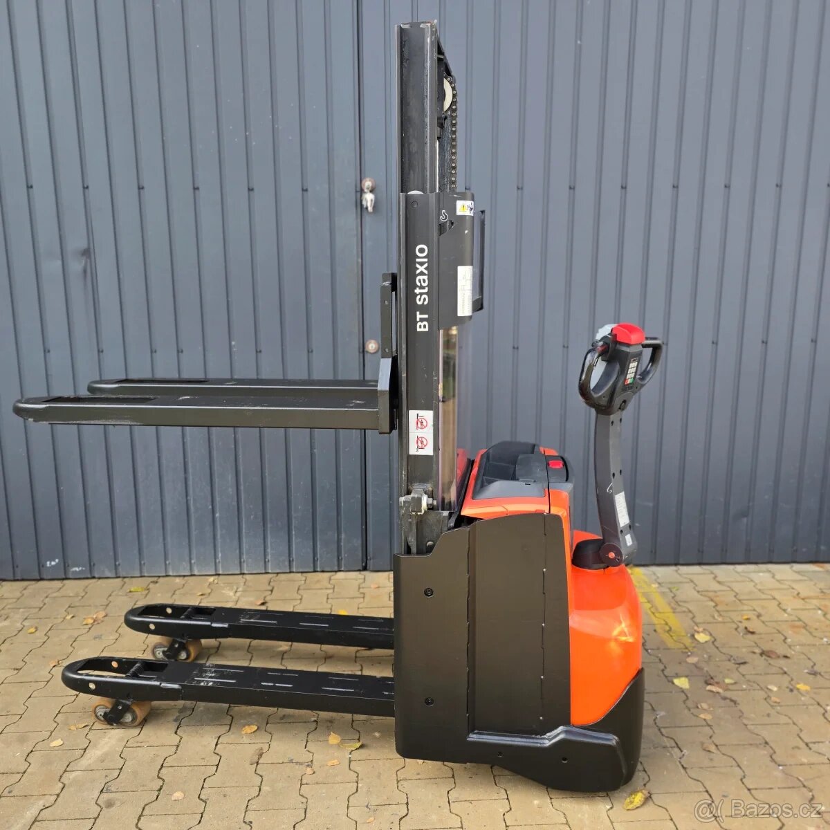 Toyota SWE 200D • 2020 • gelová baterie • vestavěná nabíječk - 2