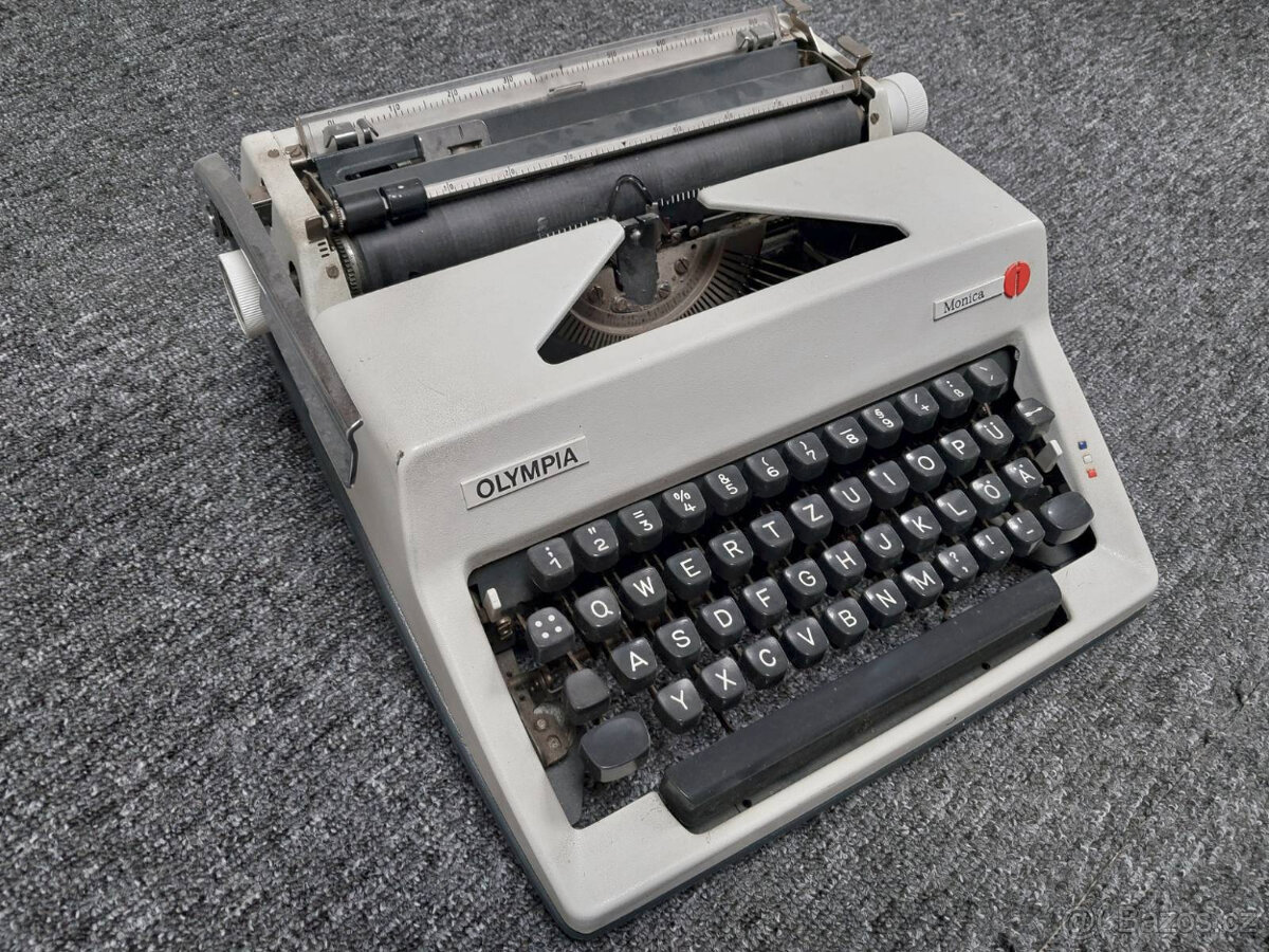 Psací stroj Olympia Monica - 2