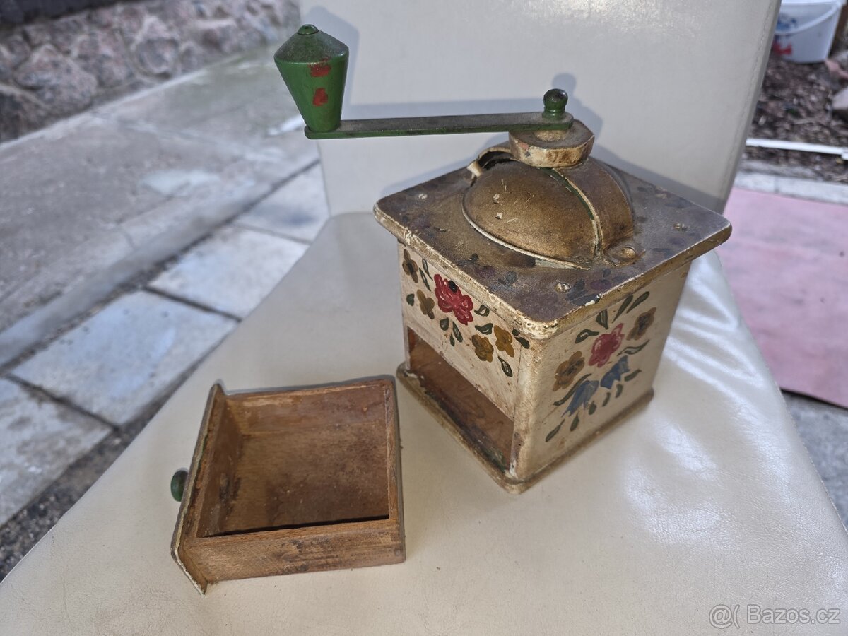 Mlýnek na kávu - 2