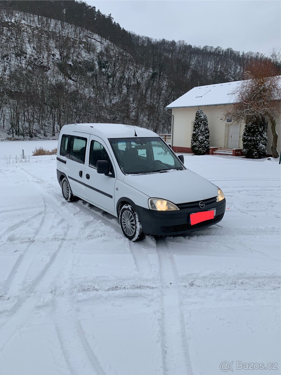 Opel combo-c 1.4 benzín 16v 5 místné - 2