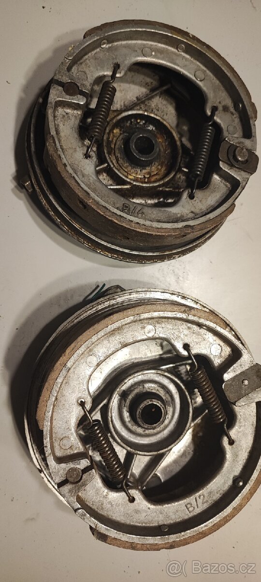 Jawa pionýr brzdové štíty - 2