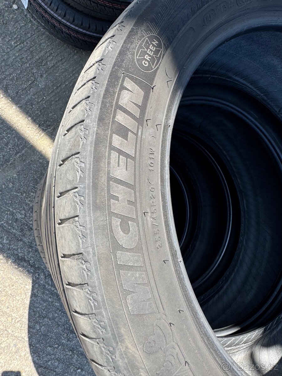 Pneu 255/45R20 Michelin 4mm vzorek - 2