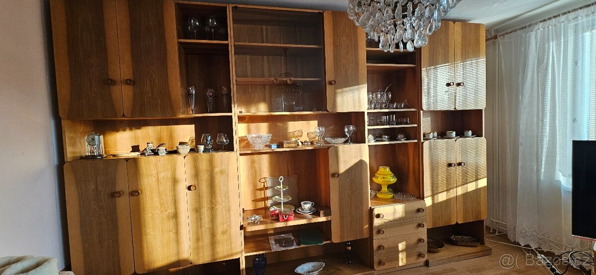 Obývací stěna dřevěná - 2