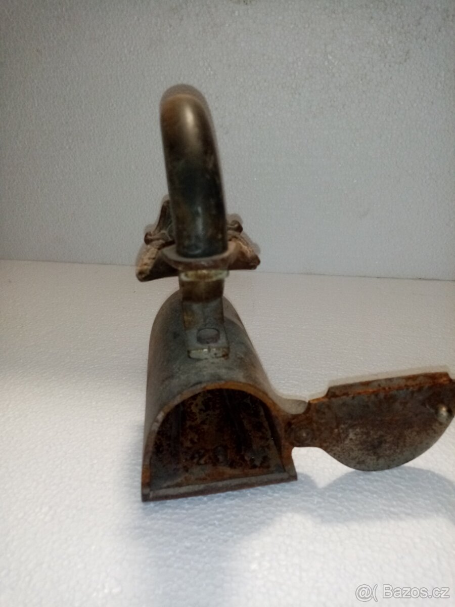 Starožitna retro žehlička - 2