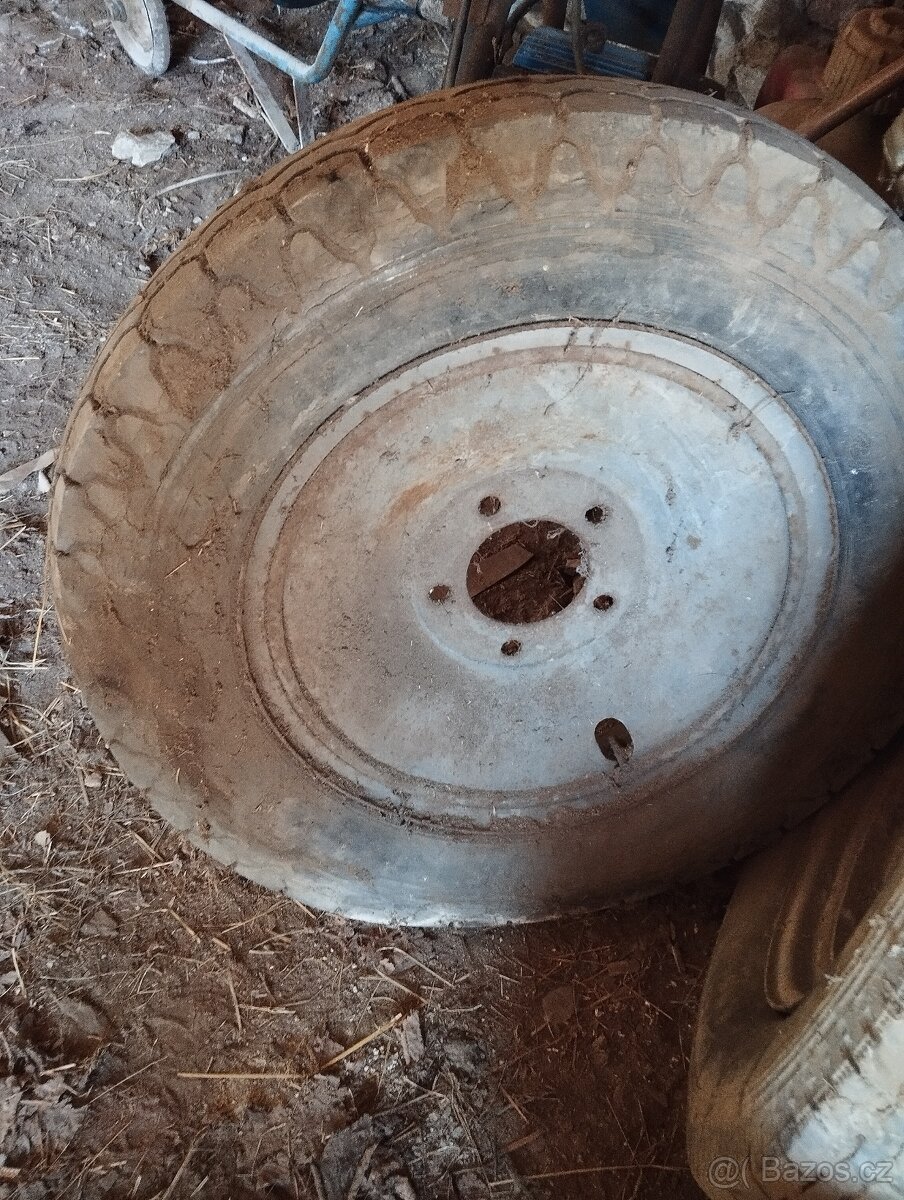 Kola na valník 18" - 2