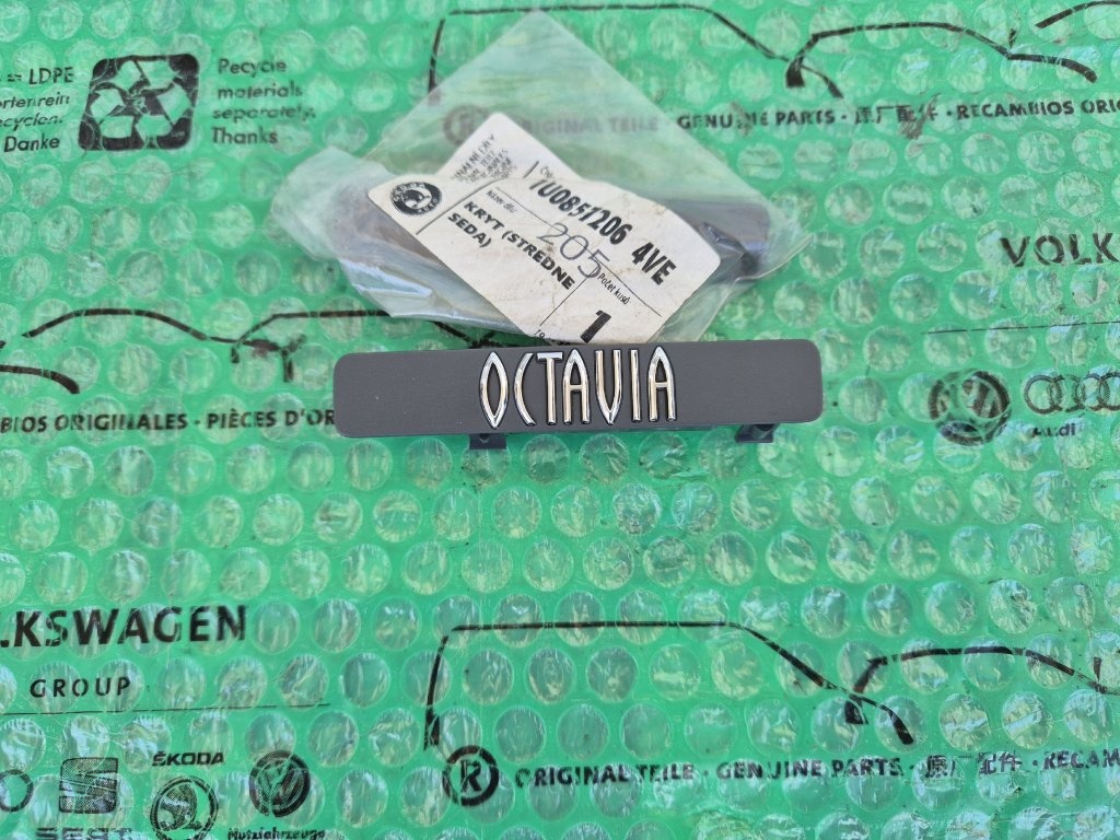 Octavia I nápis na palubní desku - 2