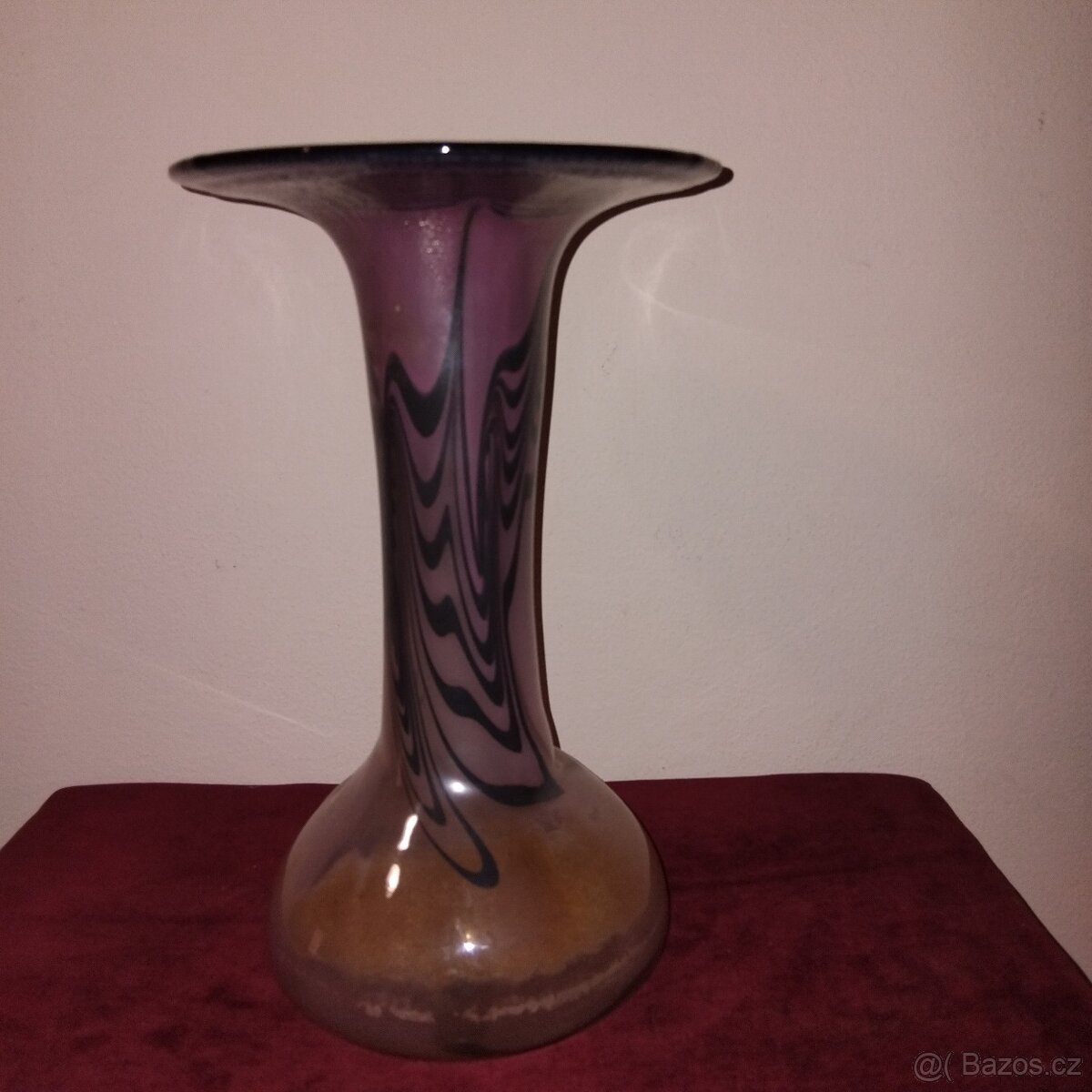 Váza - signováno. - 2