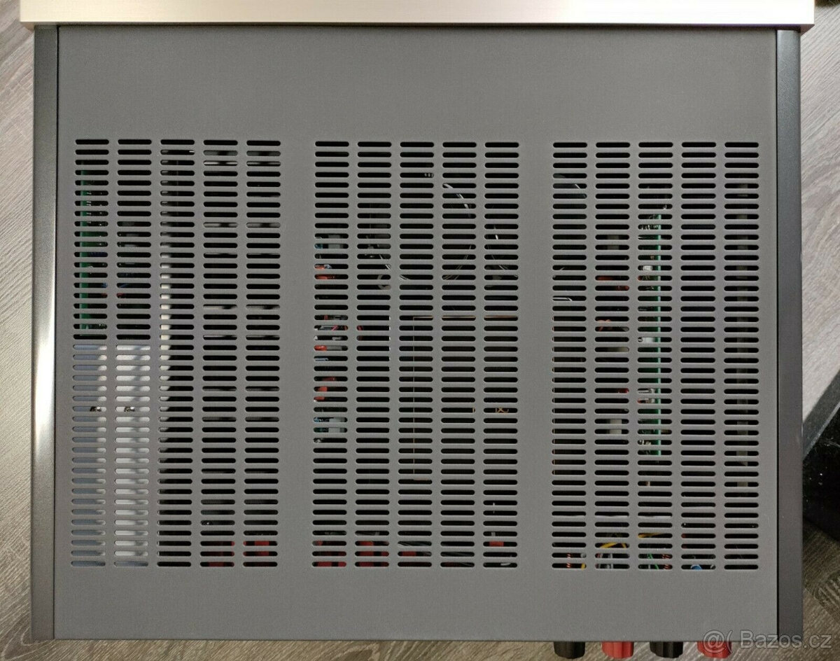 Integrovaný zesilovač Accuphase E-350 PIA zařízení - 2