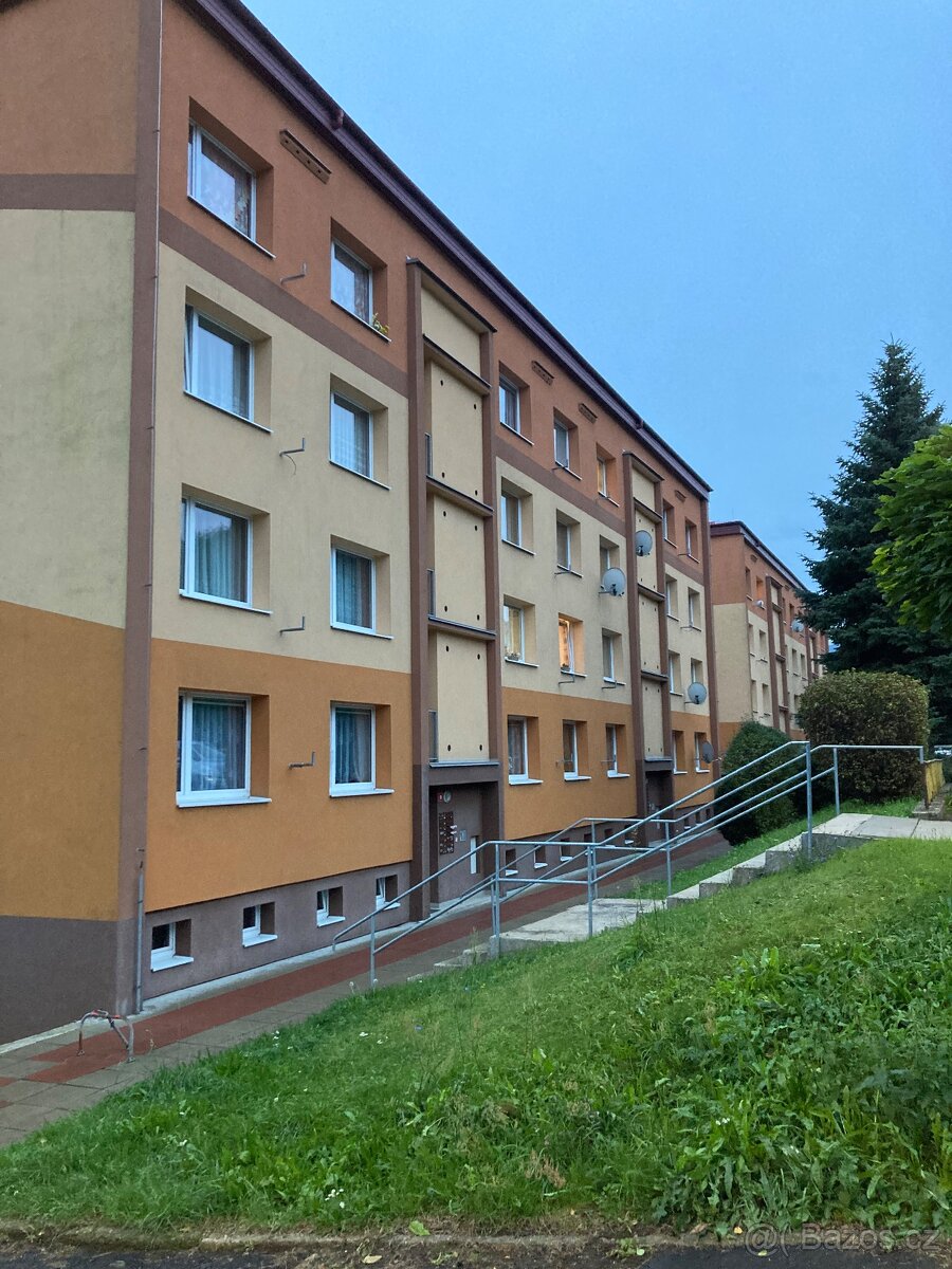 PRODEJ BYTU 2+1, 56m Dobkovice Děčín - 2