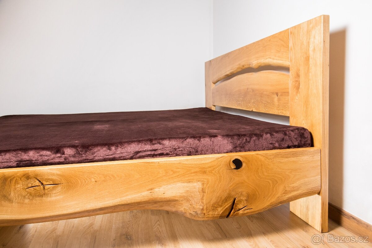 Postel z masivního dubového dřeva - 2