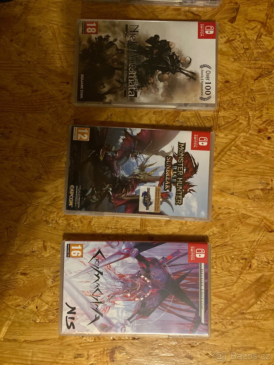 Nintendo switch lite + příslušenství + 6 her - 2