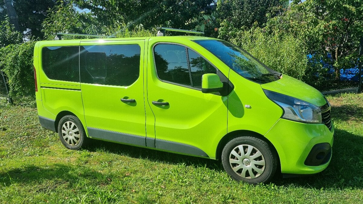 Renault Trafic, 9 míst, L1H1, CR, 92kW, 1.majitel, r.v. 2015 - 2