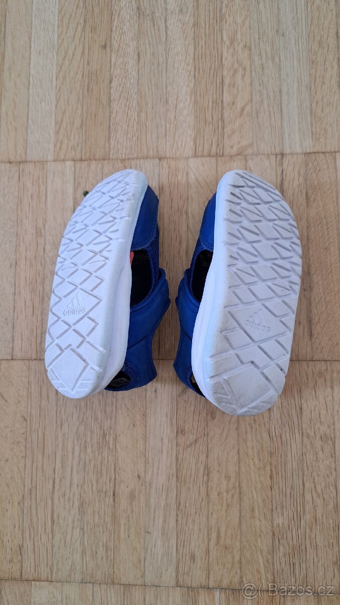Detske sandále Adidas vel. 25 - 2
