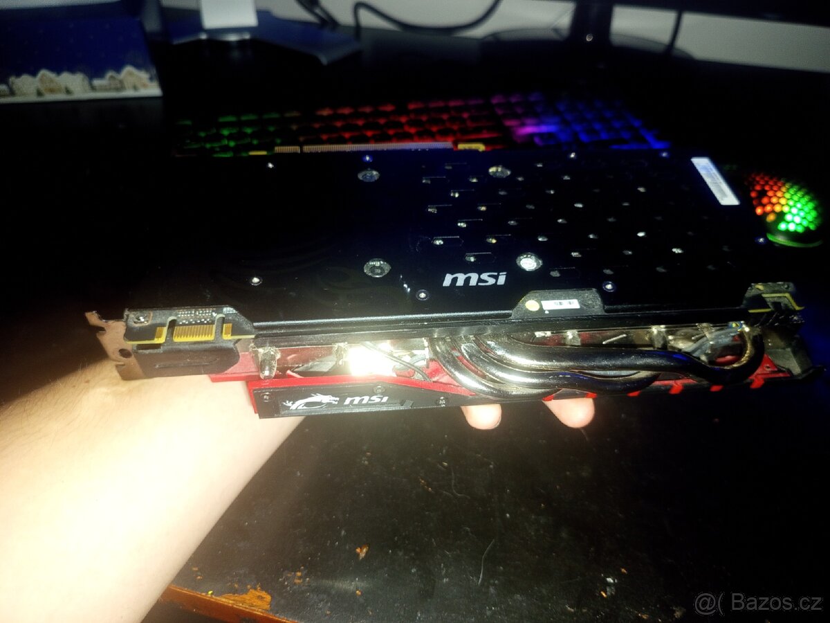 Grafická karta GTX 960 GAMING 4G - 2