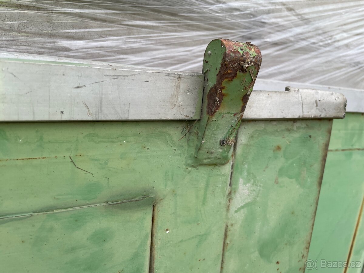 Plechová vrata - použitá - 2