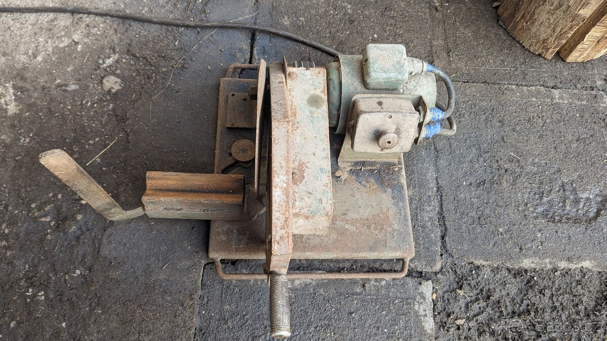 Stojanova bruska/flexa 380v + 20 nových kotouču - 2