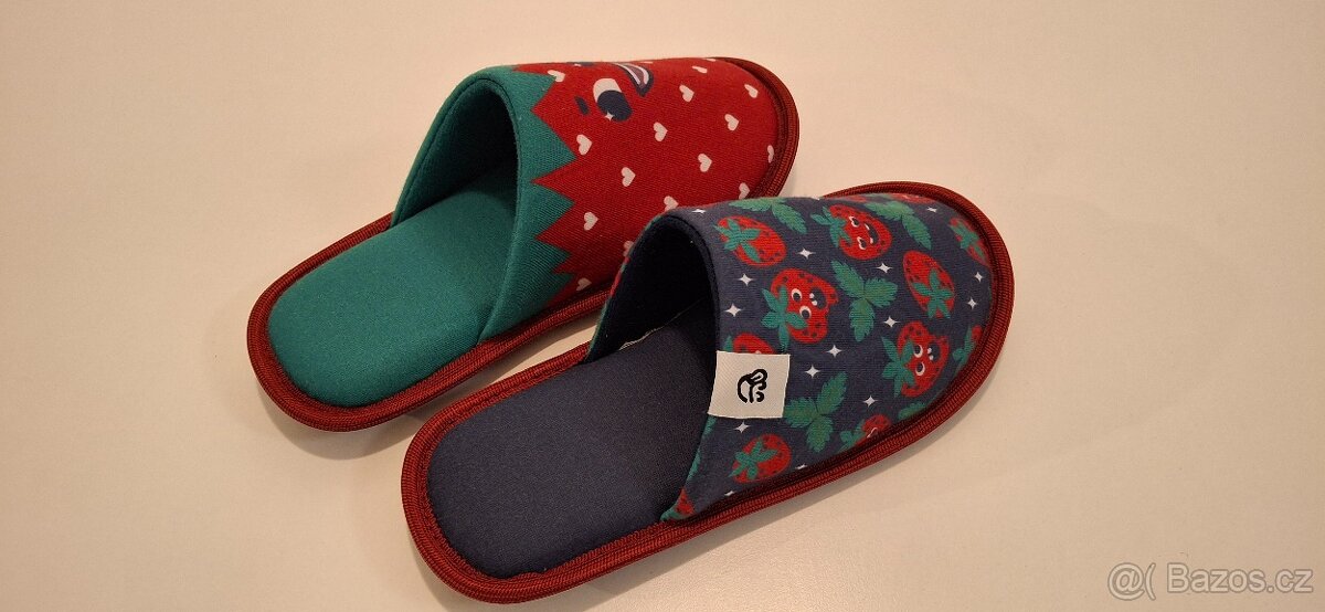 Veselé dětské papuče Šťastné jahody - 2