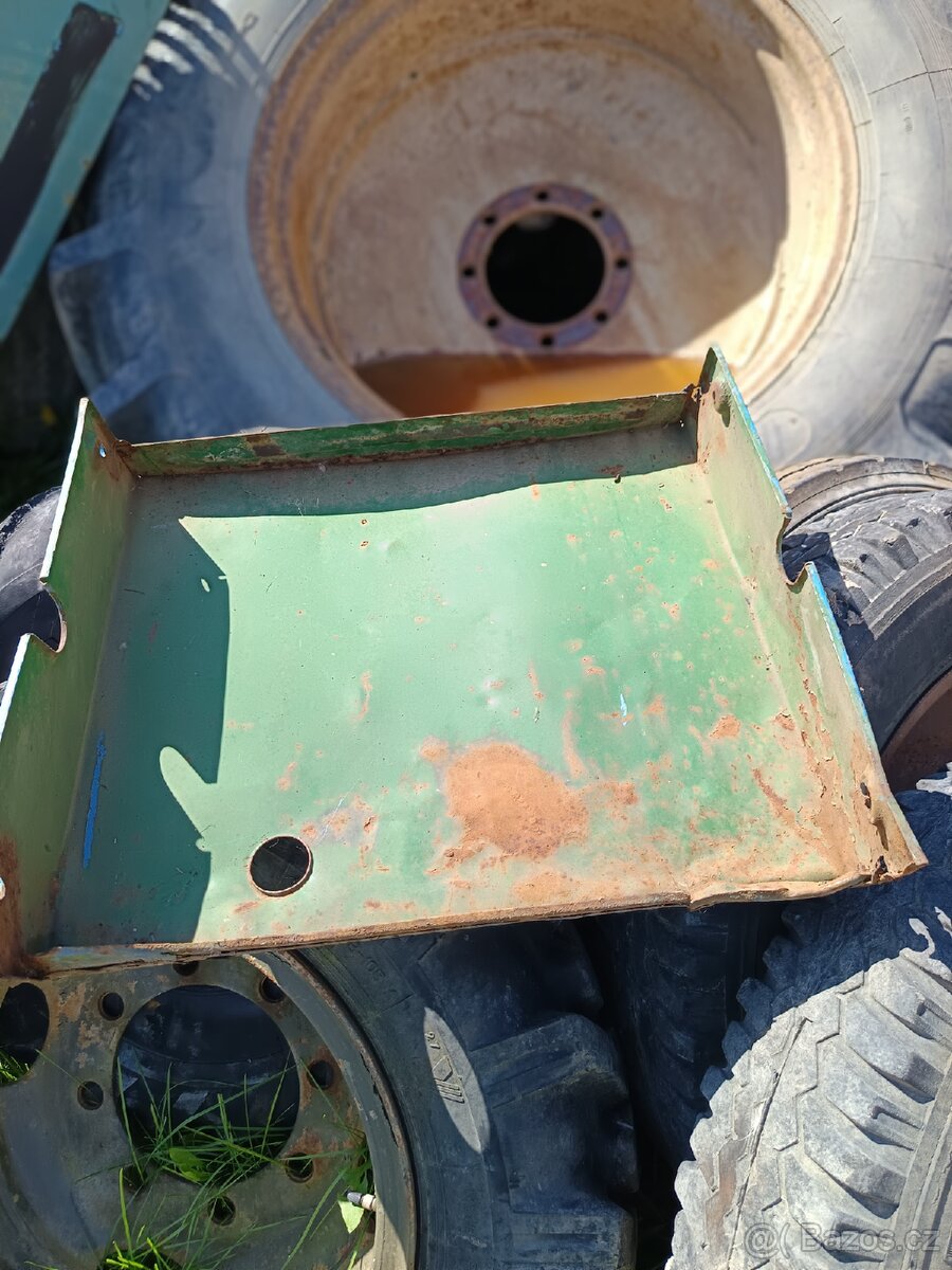 Prodám masku Zetor Crystal - 2