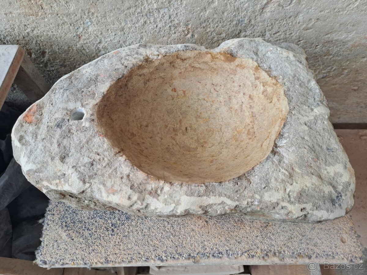 Fontána / Pítko z přírodního pískovce - 2