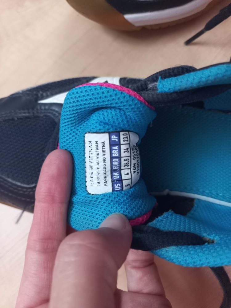 Sálové boty Mizuno vel. 36,5 - 36 - 2