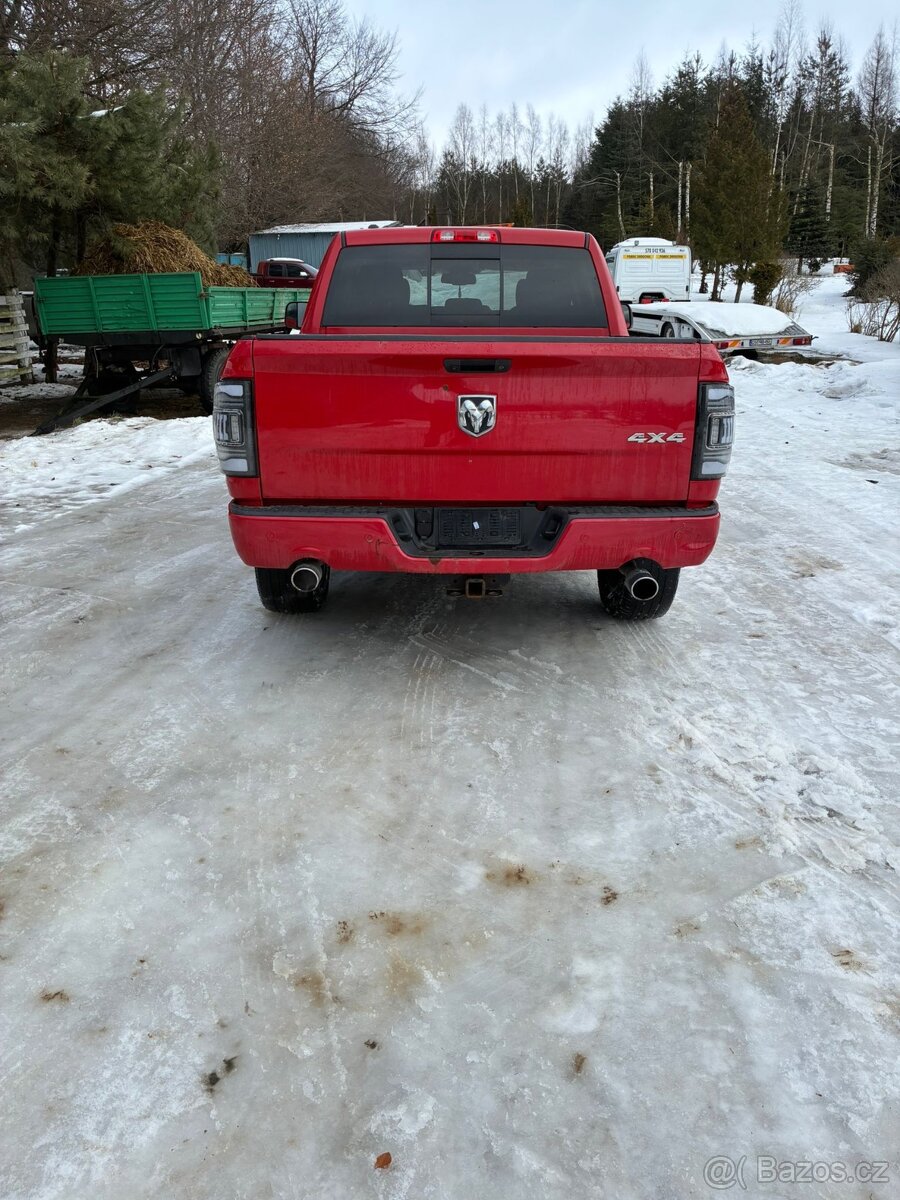 Dodge ram 1500 rok 2015 - 2