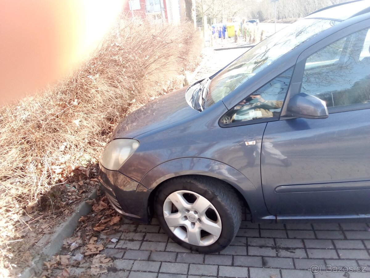 Opel Zafira b - 2