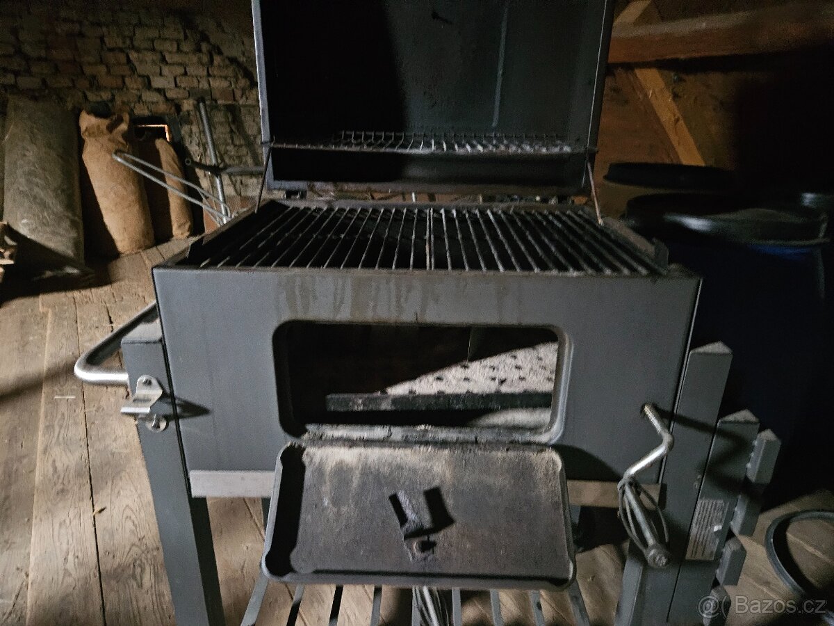 gril zahradní - 2