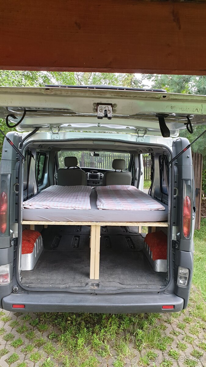 Spací vestavba Opel Vivaro/Renault Trafic - 2