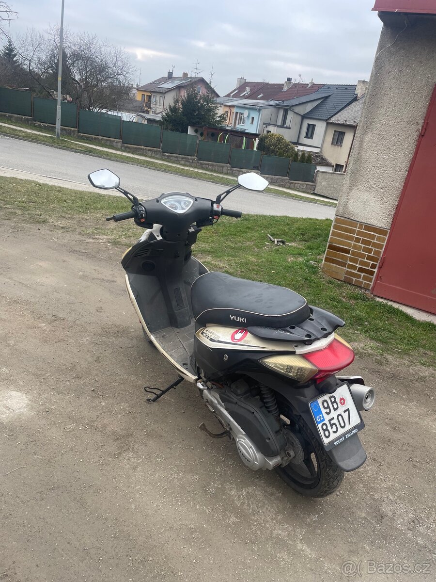 Skutr Yuki 125 - 2