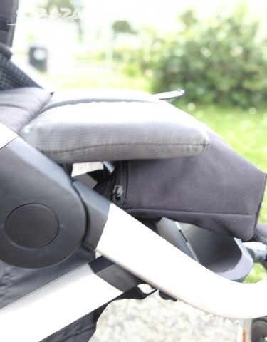 Thule Urban Glide 2 polohování nožiček - 2