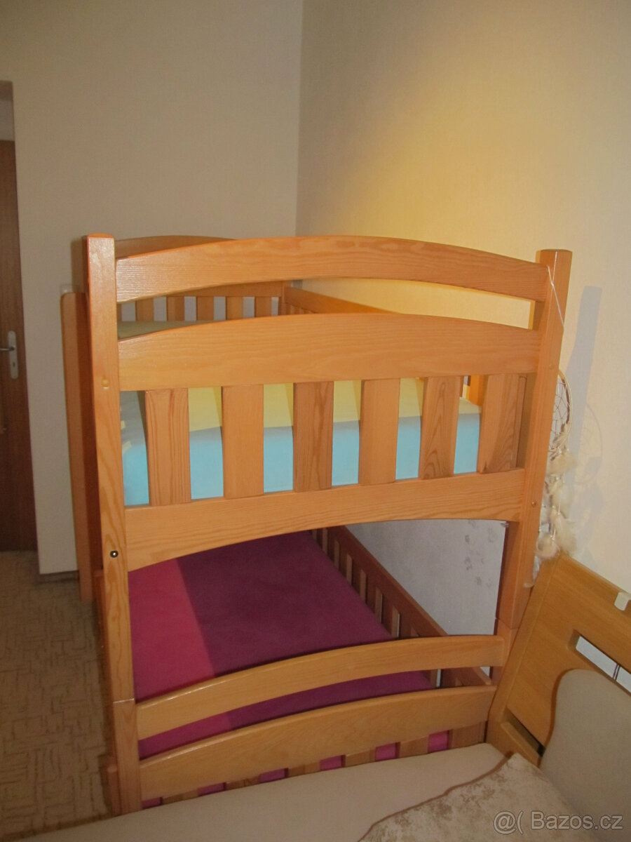 Prodám dětskou palandu z masivu - 2