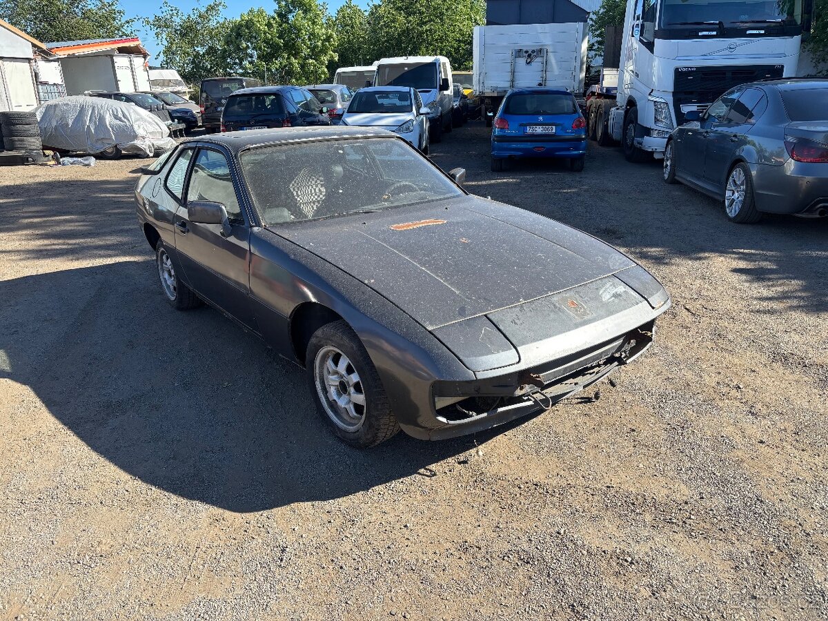 Porsche 924 - 2
