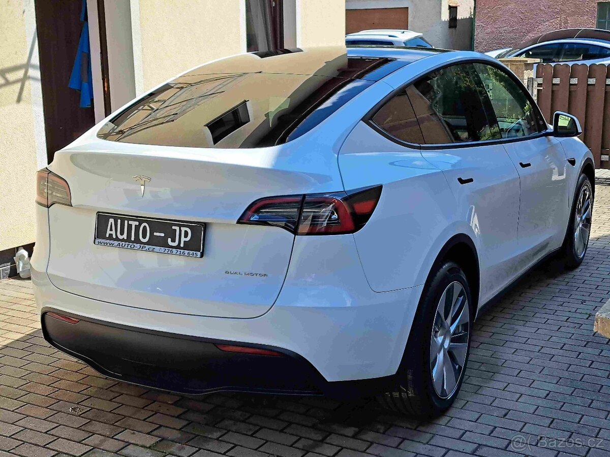 Tesla Model Y AWD Long Range - 1913 - 2