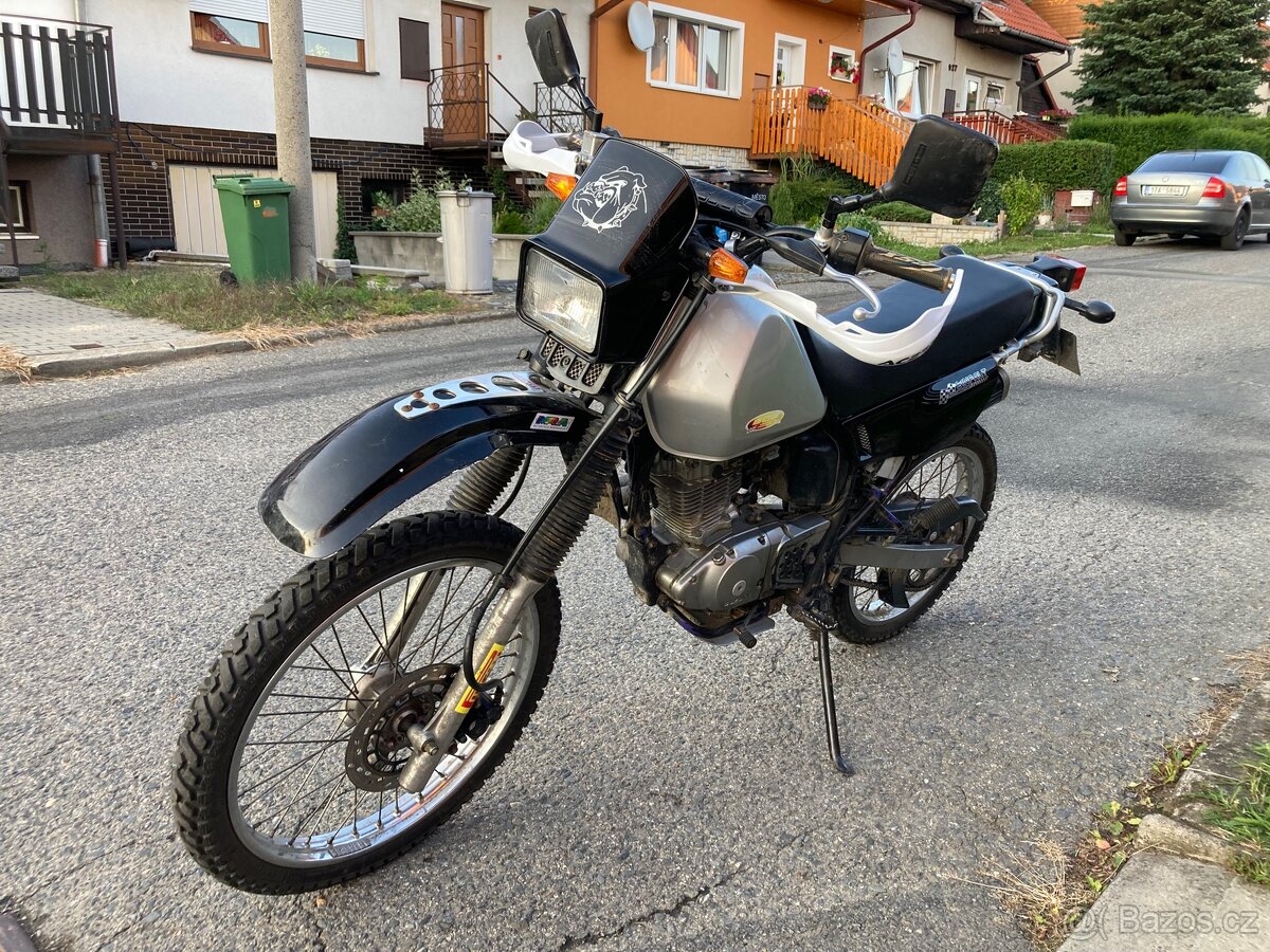 Suzuki DR 125, rok 1996, na díly