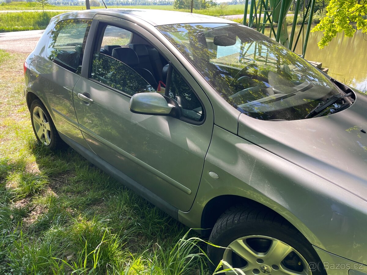 Peugeot 307 , 1,6 benzin ,r.v.2005 - 2