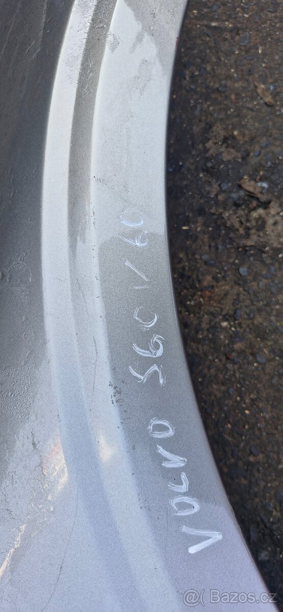 Pravy predni blatnim volvo v60 s 60 - 2