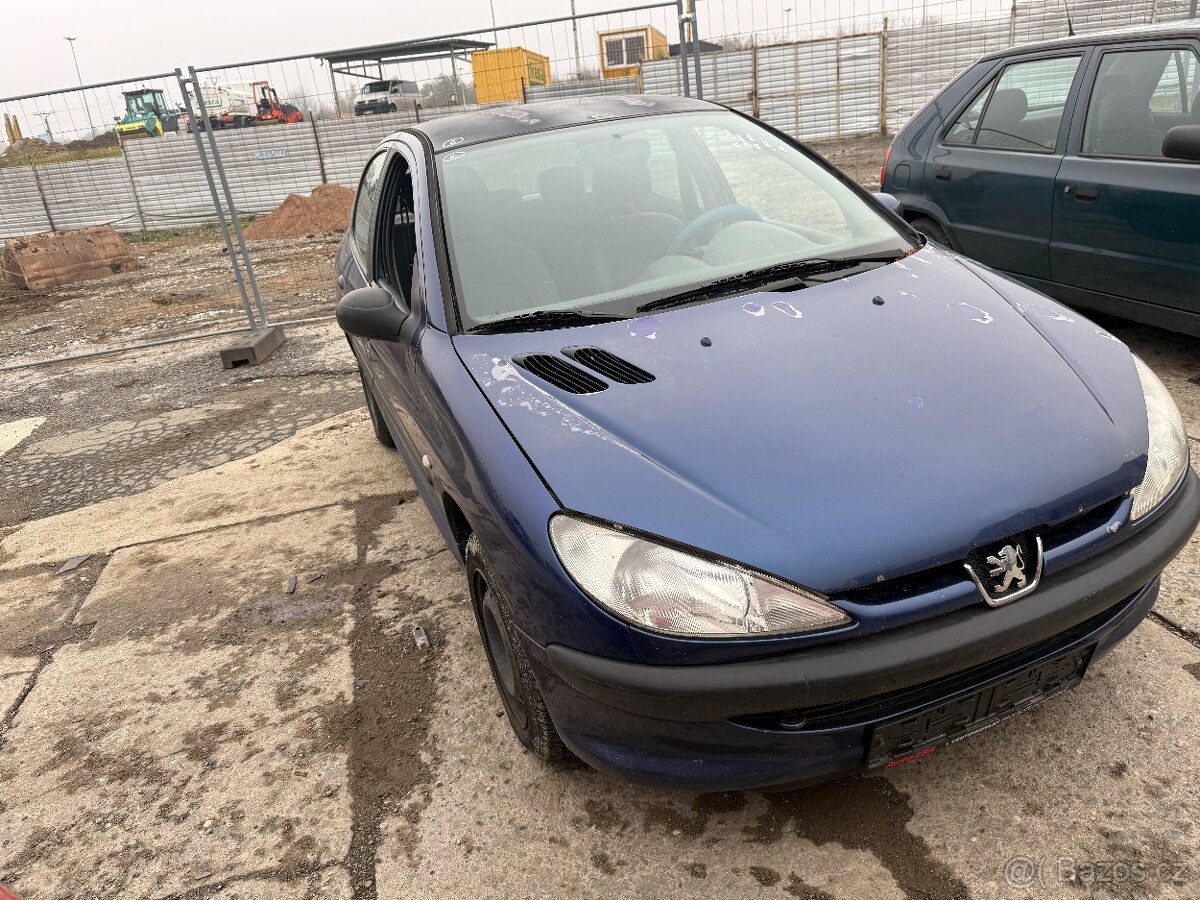 Náhradní díly - Peugeot 206 1.1i 44kW r.v. 2003 - 2
