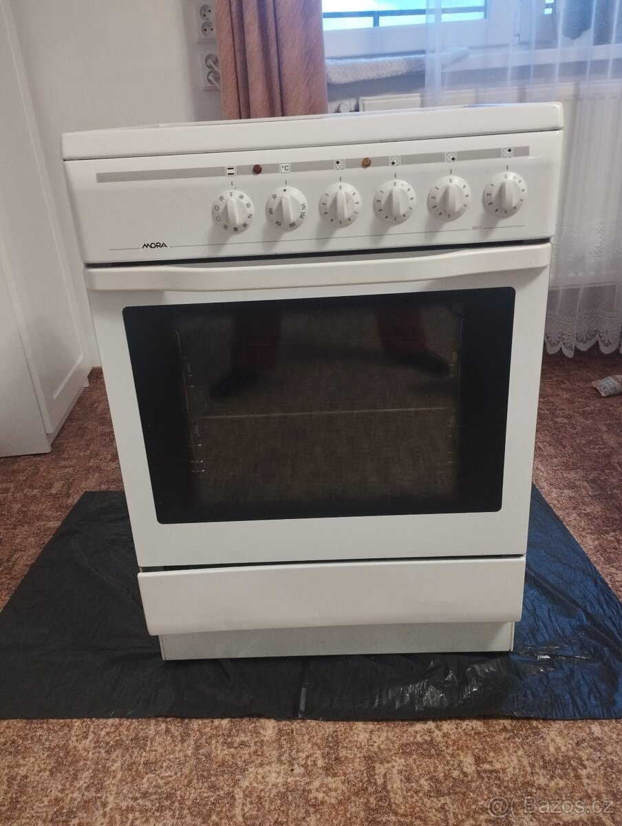 Sklokeramický sporák MORA 60 cm - 2