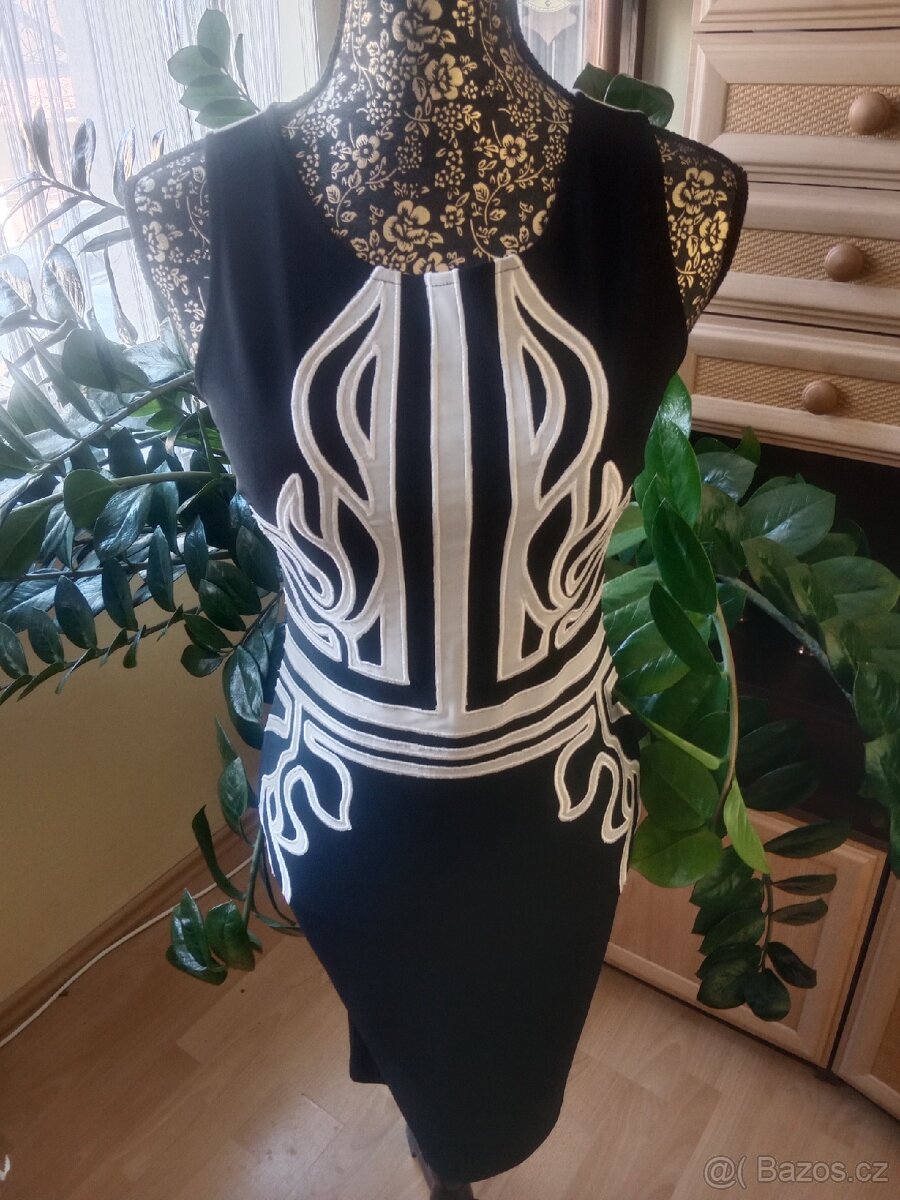 Luxusní nádherné šaty - 2