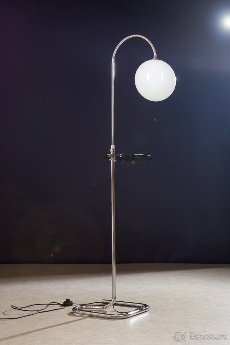 STOJACÍ LAMPA-FUNKCIOALISMUS - 2