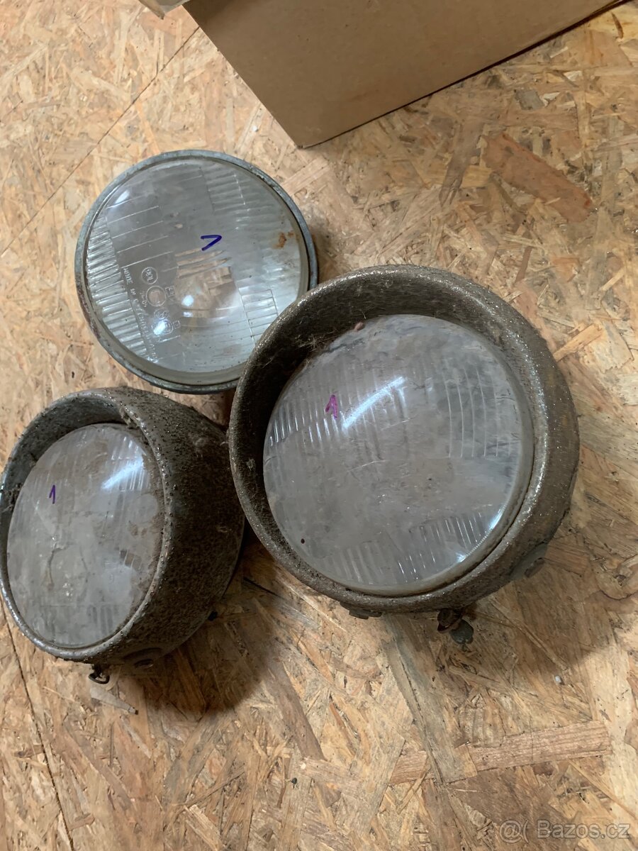 1. Škoda Octavia Felicia Spartak přední světla - 2