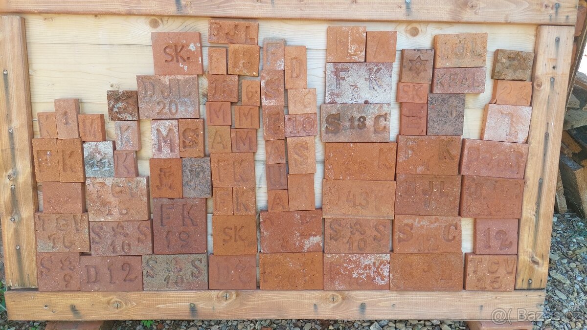Obkladové cihlové znaky malé - 2